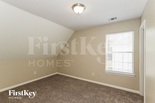 Building Photo - 1173 Round Table Ln