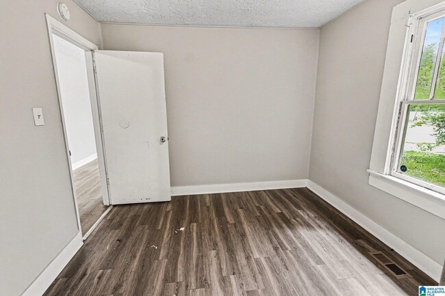 Building Photo - 1447 Wharton Ave