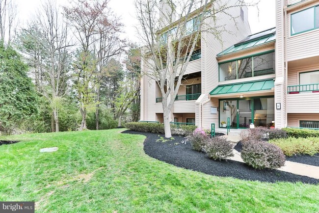 Building Photo - 6 Winners Cir