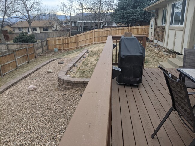 Building Photo - 2089 S Deframe St