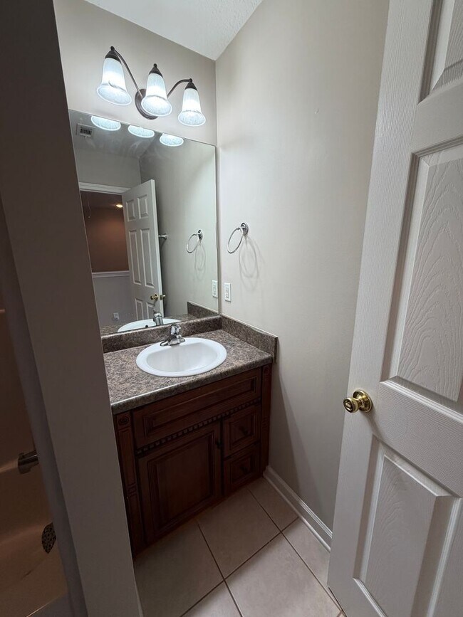 Building Photo - 410 Conley Dr
