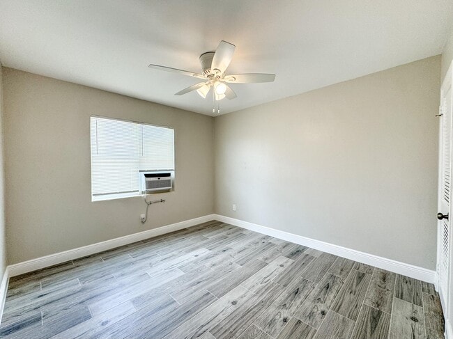 Building Photo - 710 10th St