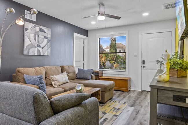 Primary Photo - 2620 Arbor St