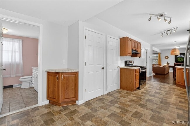 Building Photo - 47 15th Ave