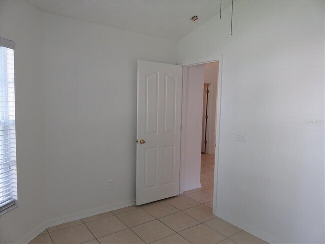 Building Photo - 8613 Fawn Creek Dr