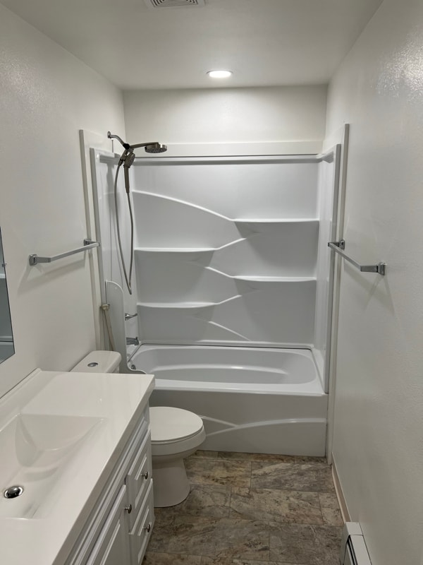 Building Photo - 5865 E Bogard Rd