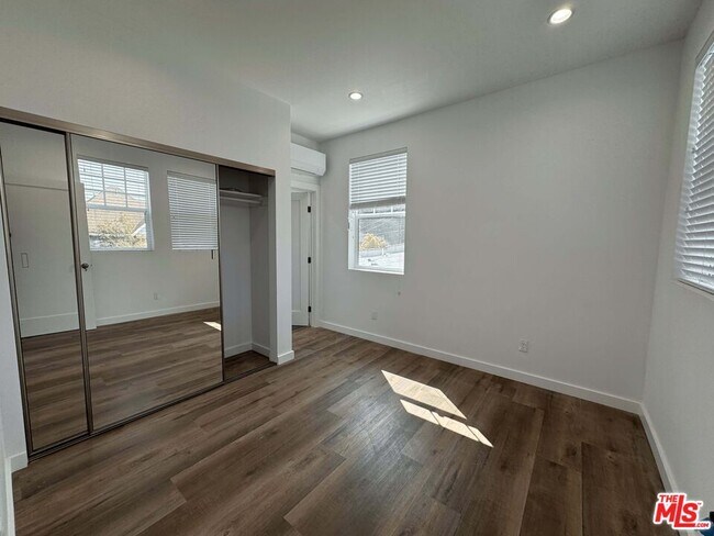Building Photo - 2134 Magnolia Ave