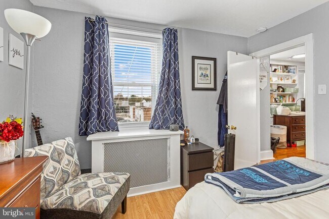 Building Photo - 158 Montgomery Ave