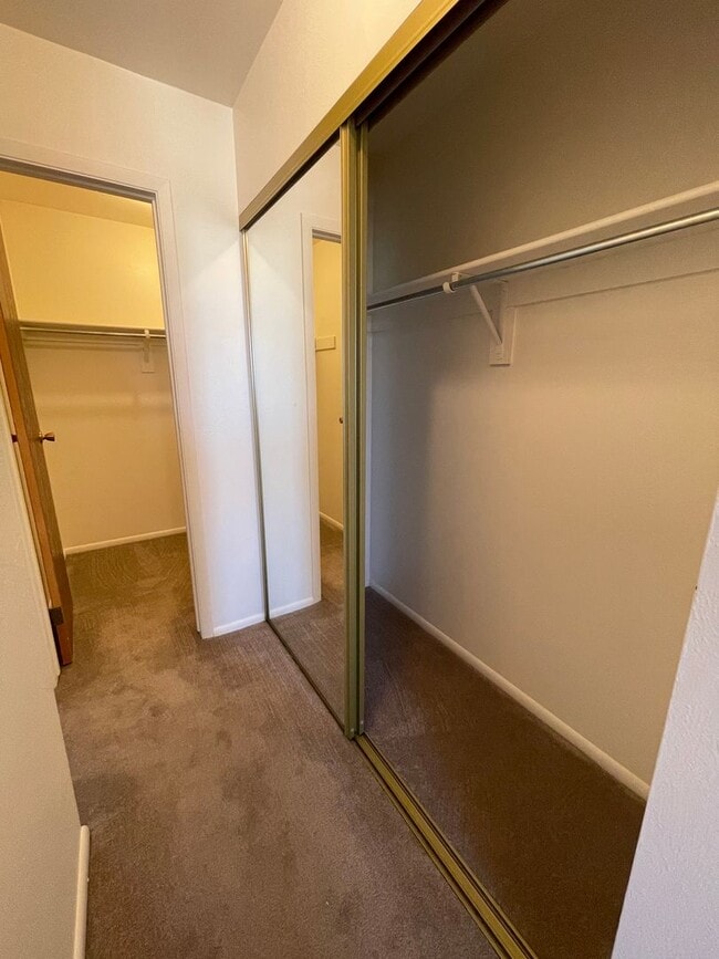 Building Photo - Beautiful 3-Bedroom, 3-Bath Home With Grea...