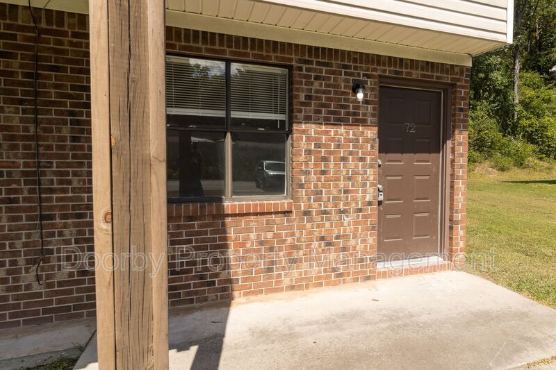 Building Photo - 26 Nicole Ln.