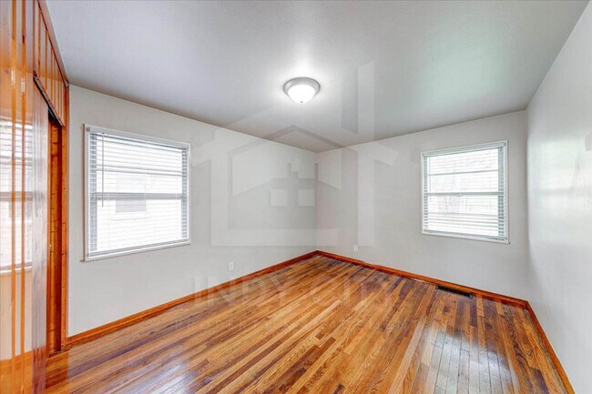 Building Photo - 3325 N Riley Ave
