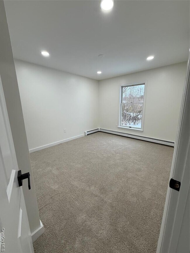 Building Photo - 24 Kimberly Ct