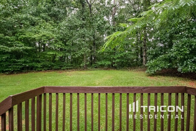 Building Photo - 3833 Greenbrook Dr