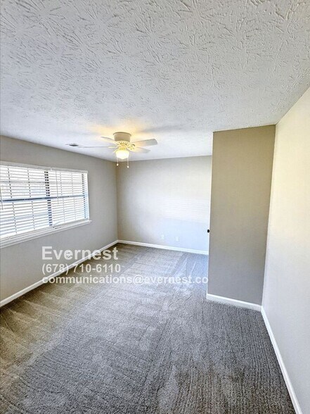 Building Photo - 4060 Day Trail S