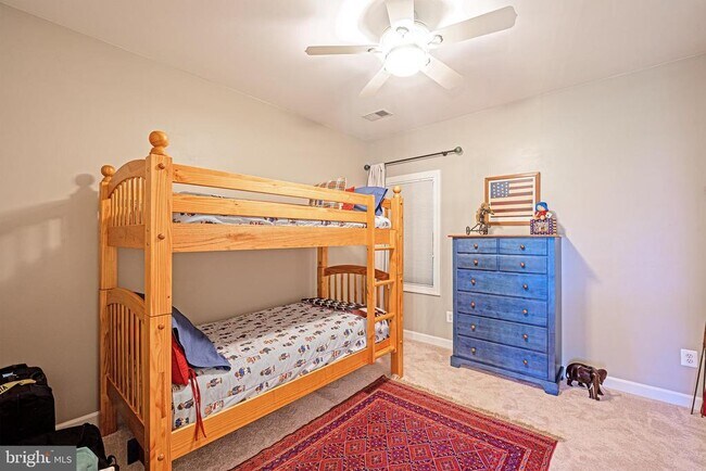 Building Photo - 47333 Middle Bluff Pl