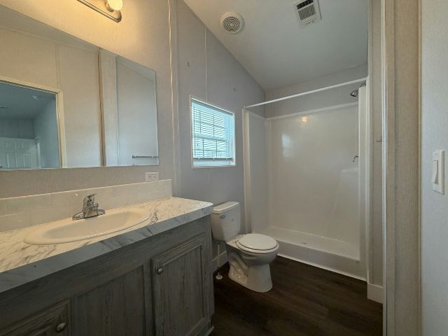 Building Photo - 1531 Semon Dr