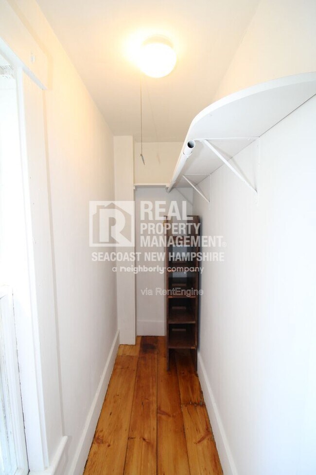 Building Photo - 40 Grove St