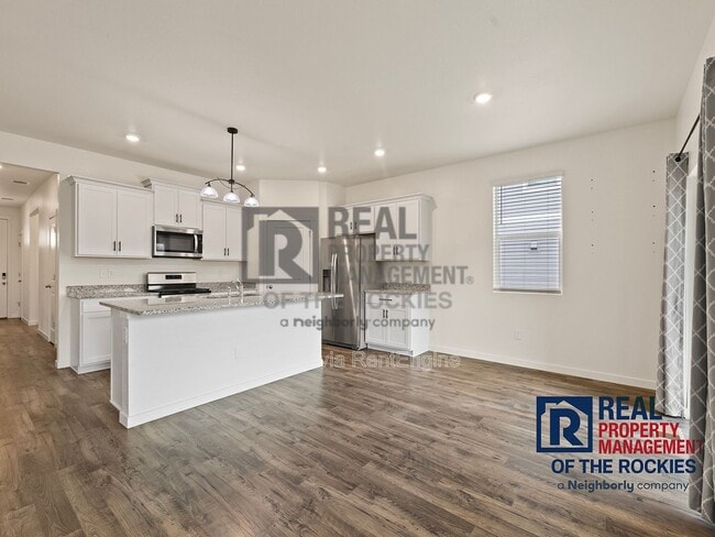 Building Photo - 920 London Wy