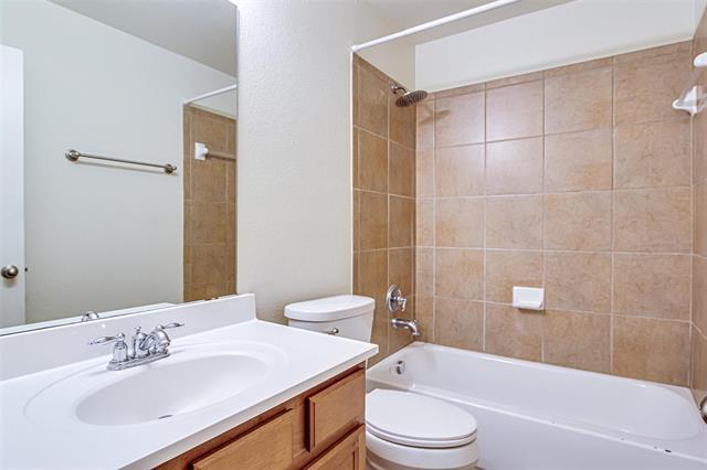Building Photo - 4011 Alamo Dr