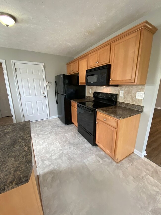 Building Photo - Great Home!  Great Location