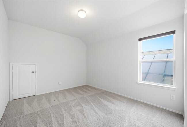 Building Photo - 5309 Camerford Ct