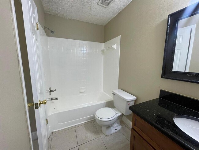 Building Photo - 2260 Cascades Blvd