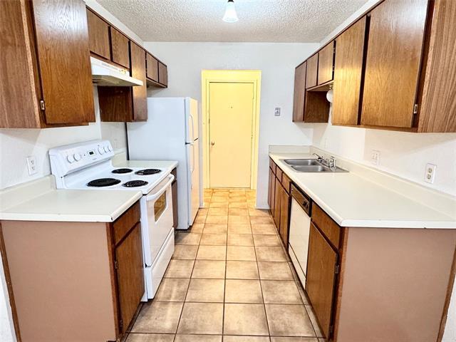 Building Photo - 3732 Hulen Park Cir