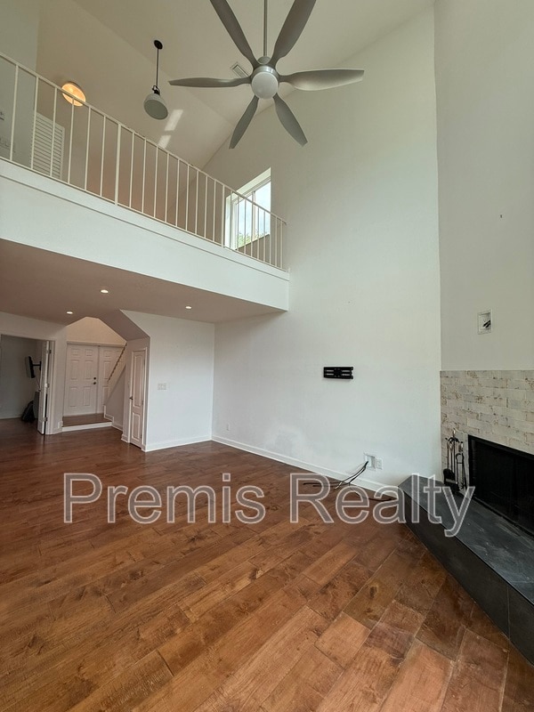 Building Photo - 1070 Sanabel Ct