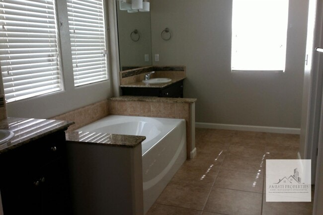 Building Photo - 3539 Luminary Way