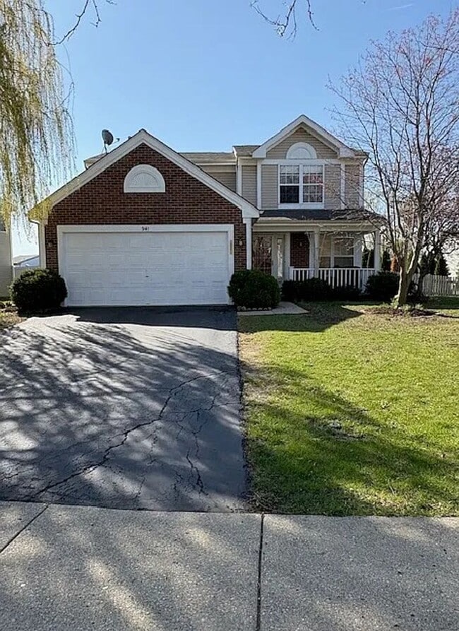Building Photo - 3 Bedroom House