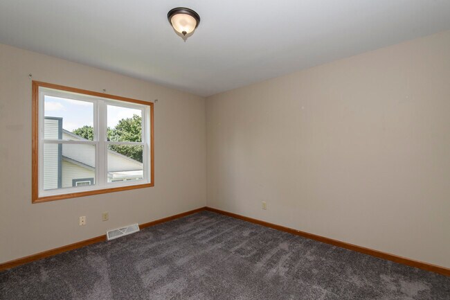 Building Photo - N58W23796 Hastings Ct