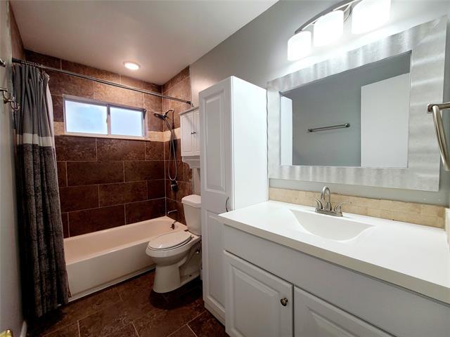 Building Photo - 3108 Mayhew Dr