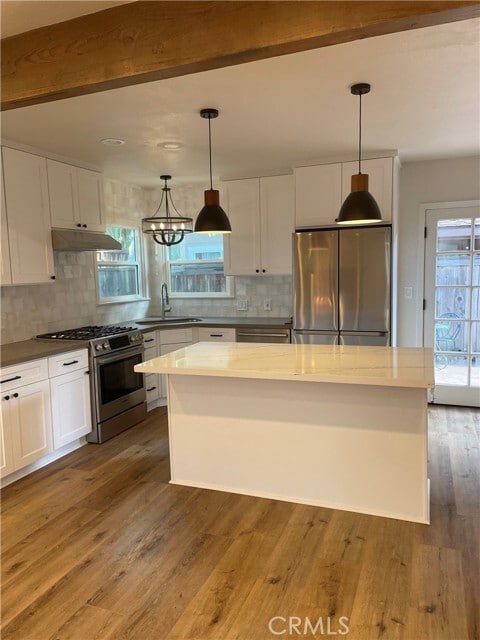 Building Photo - 336 Bluebird Canyon Dr