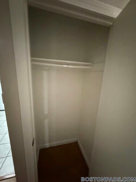 Building Photo - 18 Belmont St