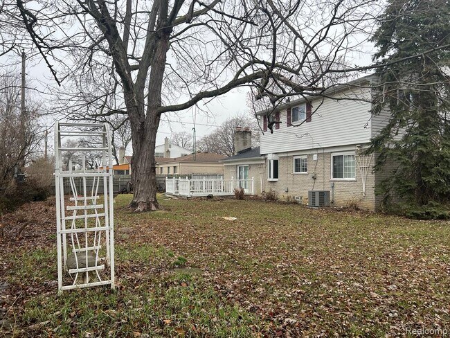 Building Photo - 13858 Arnold Dr