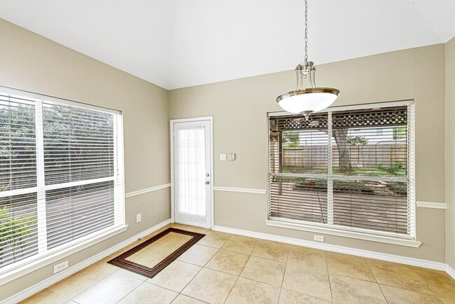Building Photo - 1438 Crescent Green Dr