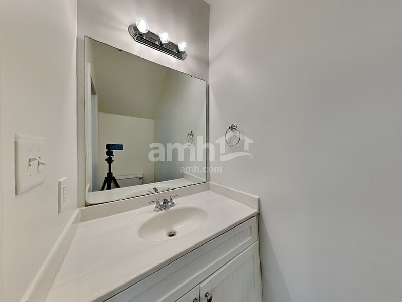 Building Photo - 1121 Rutledge Landing Dr