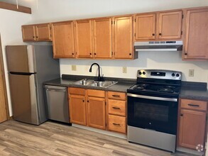 Building Photo - Ranch Style - Remodeled 2 Bedroom, 1 Bath ...