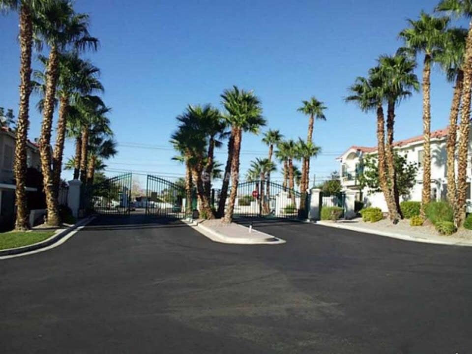 Building Photo - 6201 E Lake Mead Blvd