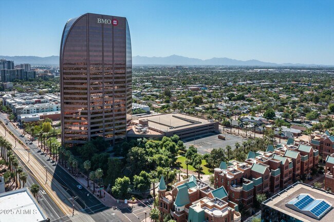 Building Photo - 54 W Palm Ln