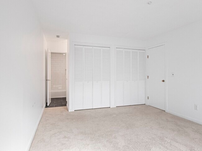 Building Photo - 18 Concord Greene