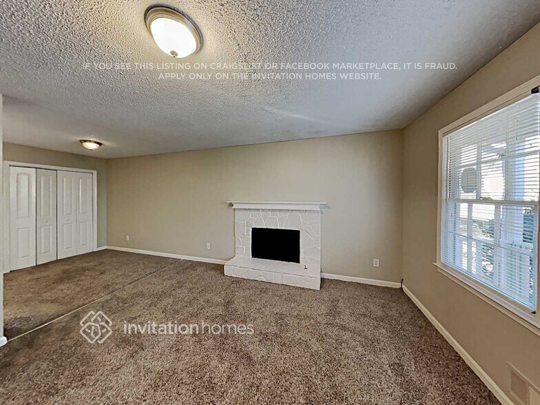 Building Photo - 360 Davis Mill Dr