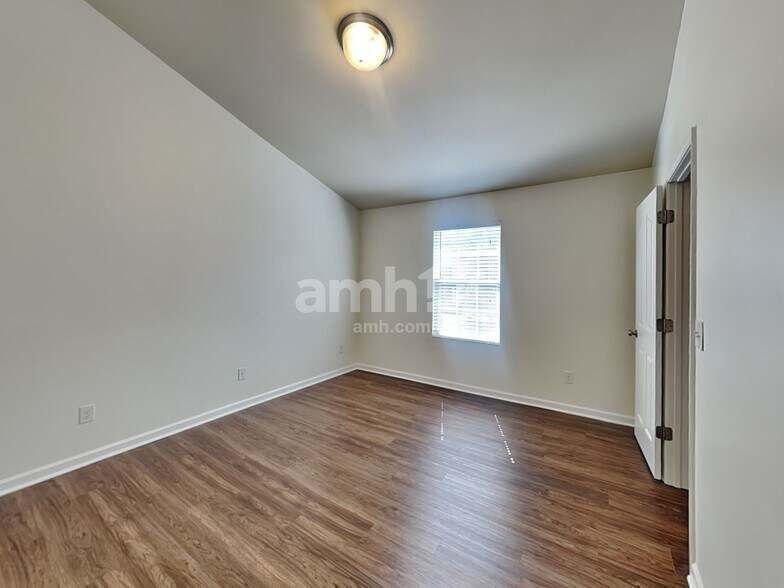 Building Photo - 6215 Thompson Brook Ln