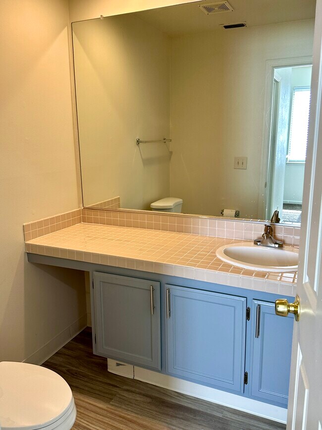 Building Photo - 5805 Devon Dr