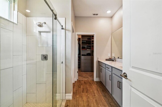 Building Photo - 9571 Little Bluestem Dr