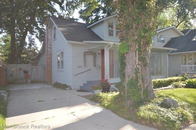 Building Photo - 932 Humphrey Ave