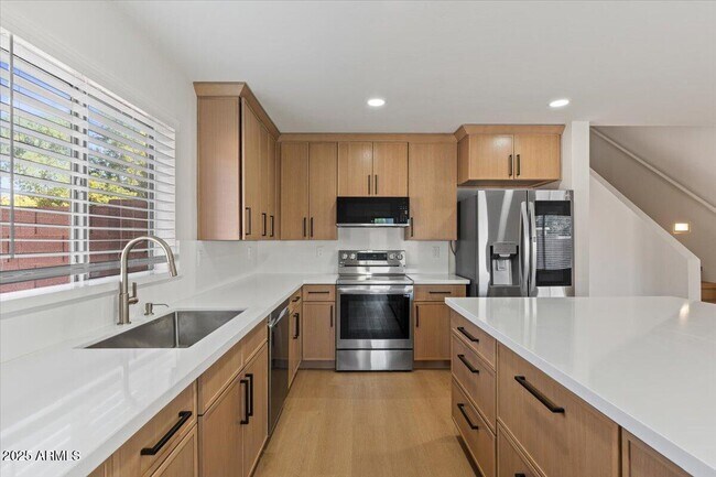 Building Photo - 2289 W Hayden Peak Dr