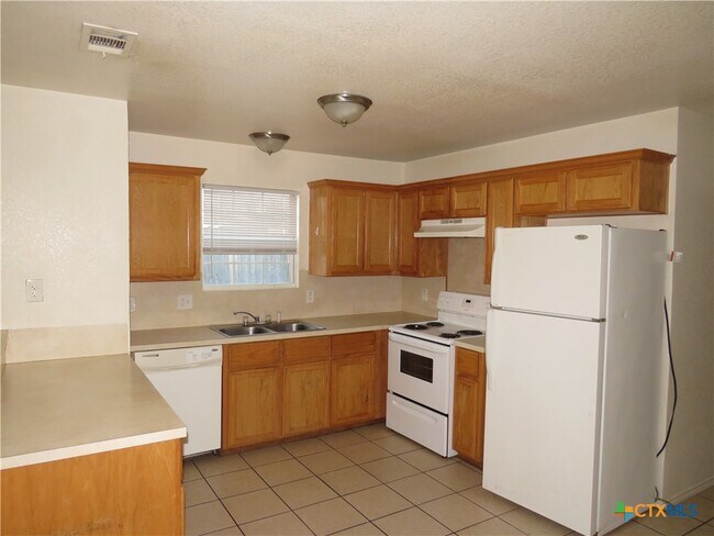 Building Photo - 4208 Gus Dr