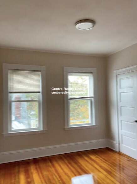 Building Photo - 51 Parker St