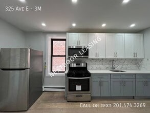 Building Photo - 325 Ave E